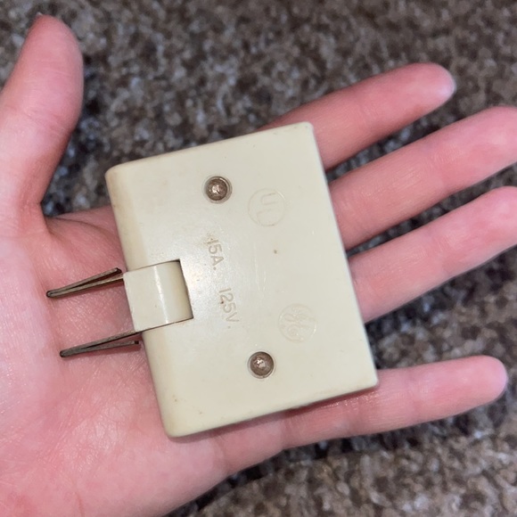 Vintage GE FLAT 3-Outlet Adapter 15A 125V 4E Straight Prongs - Picture 6 of 6